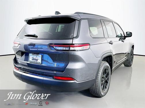 Metallic 2025 Jeep Grand Cherokee L Laredo