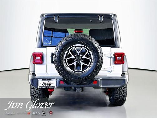 Bright White Clearcoat 2025 Jeep Wrangler Rubicon