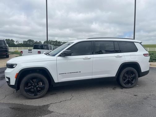 2021 Jeep Grand Cherokee L Laredo