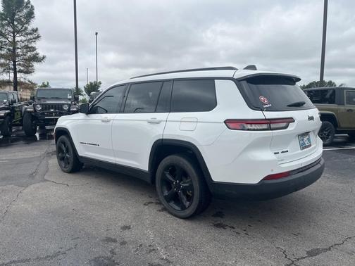 2021 Jeep Grand Cherokee L Laredo