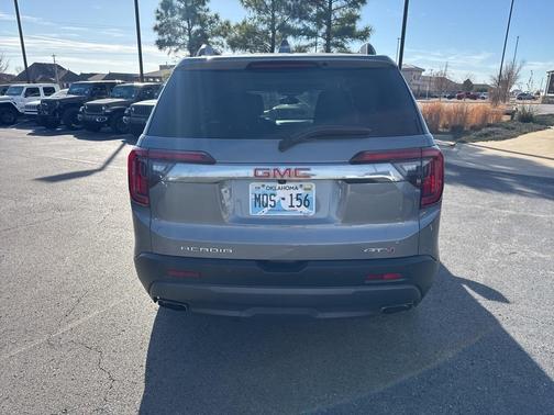 2022 GMC Acadia AT4