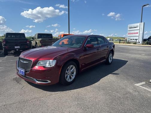 2023 Chrysler 300 Touring