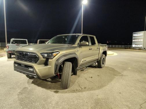 2024 Toyota Tacoma Hybrid TRD