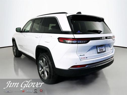 Bright White Clearcoat 2026 Jeep Grand Cherokee Limited