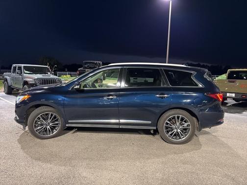 2017 INFINITI QX60 Base