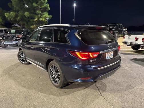 2017 INFINITI QX60 Base