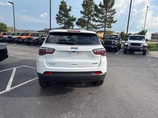 2025 Jeep Compass Latitude
