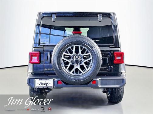 Black Clearcoat 2025 Jeep Wrangler Sahara