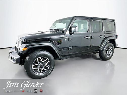 Black Clearcoat 2025 Jeep Wrangler Sahara