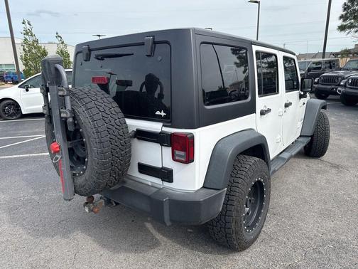Bright White Clearcoat 2016 Jeep Wrangler Unlimited Sport