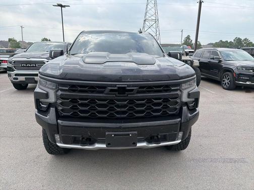 Dark Ash Metallic 2024 Chevrolet Silverado 1500 ZR2