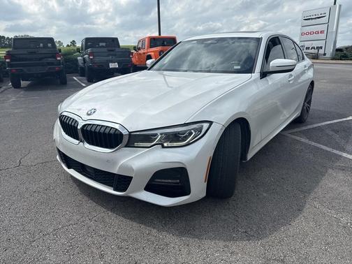 2019 BMW 330 i xDrive