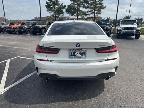 2019 BMW 330 i xDrive