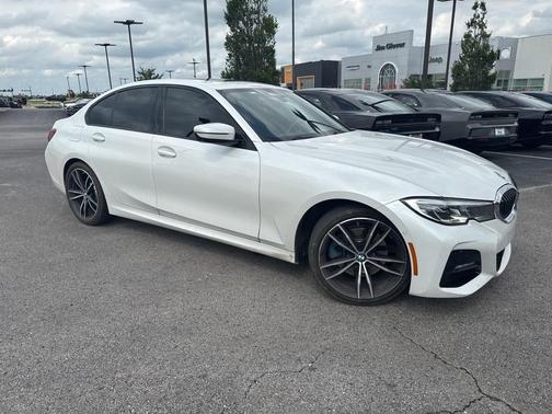 2019 BMW 330 i xDrive