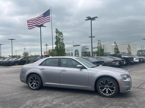 2018 Chrysler 300 S