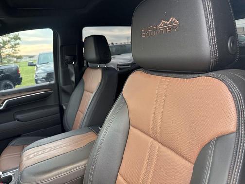 Black 2023 Chevrolet Silverado 1500 High Country