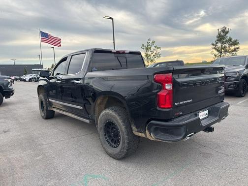 Black 2023 Chevrolet Silverado 1500 High Country