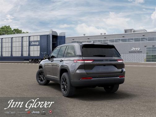 2026 Jeep Grand Cherokee Laredo