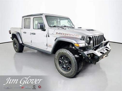 Sting Gray Clearcoat 2022 Jeep Gladiator Mojave