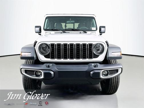Bright White Clearcoat 2026 Jeep Gladiator Sport