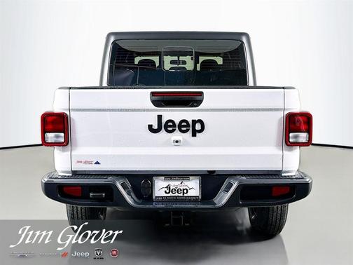 Bright White Clearcoat 2026 Jeep Gladiator Sport
