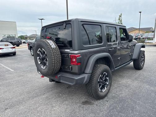 Granite Crystal Clearcoat Metallic 2026 Jeep Wrangler Rubicon