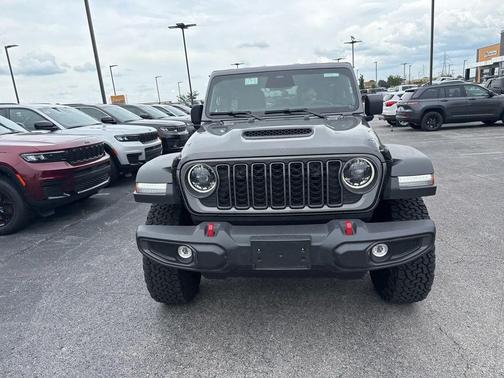 Granite Crystal Clearcoat Metallic 2026 Jeep Wrangler Rubicon