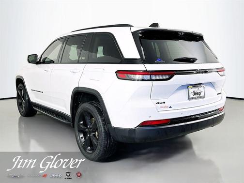 Bright White Clearcoat 2023 Jeep Grand Cherokee Limited