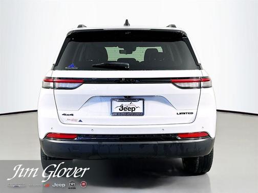 Bright White Clearcoat 2023 Jeep Grand Cherokee Limited