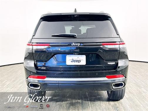 2022 Jeep Grand Cherokee Summit