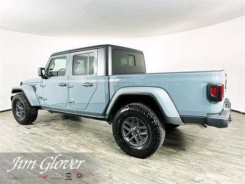 2024 Jeep Gladiator Sport