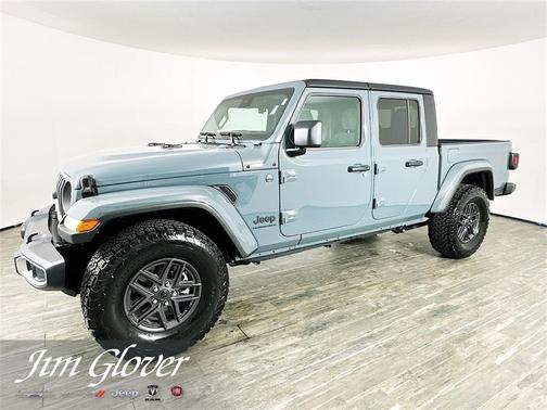 2024 Jeep Gladiator Sport