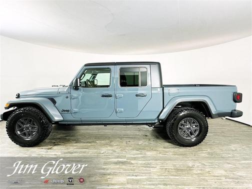 2024 Jeep Gladiator Sport
