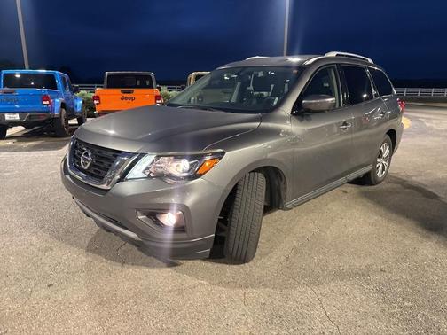 2018 Nissan Pathfinder SL