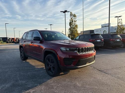 2023 Jeep Grand Cherokee Laredo