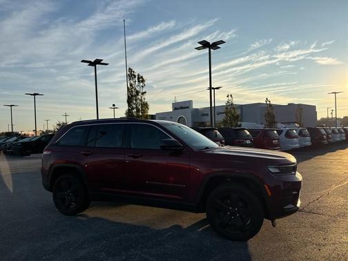 2023 Jeep Grand Cherokee Laredo