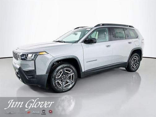 Sting Gray Clearcoat 2026 Jeep Cherokee LAREDO/LIMITED