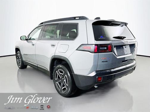 Sting Gray Clearcoat 2026 Jeep Cherokee LAREDO/LIMITED