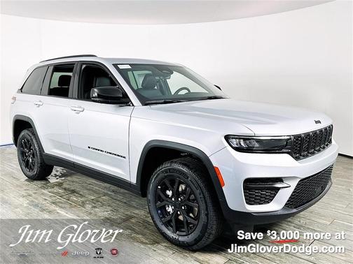 2025 Jeep Grand Cherokee Laredo