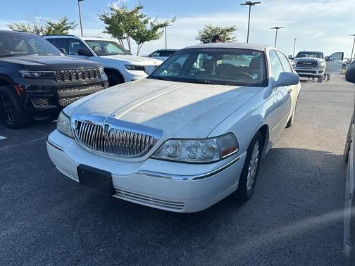 2004 Lincoln Town Car Ultimate