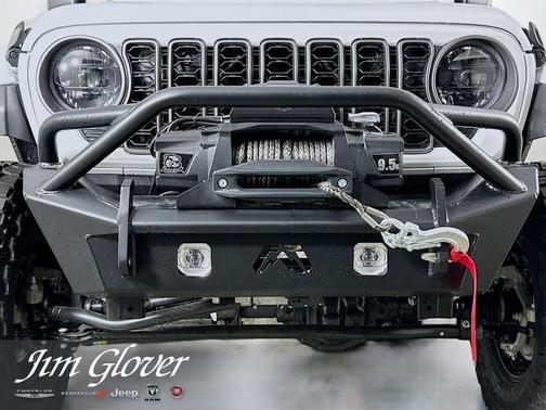 Bright White Clearcoat 2026 Jeep Gladiator Rubicon