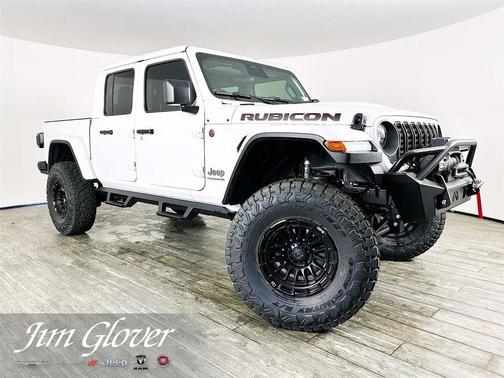 Bright White Clearcoat 2026 Jeep Gladiator Rubicon