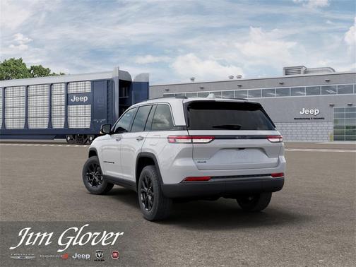 2026 Jeep Grand Cherokee Laredo