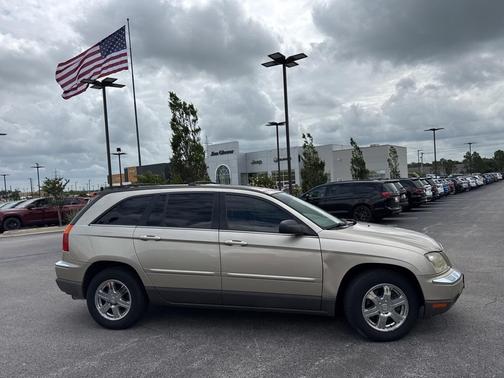 2005 Chrysler Pacifica Touring