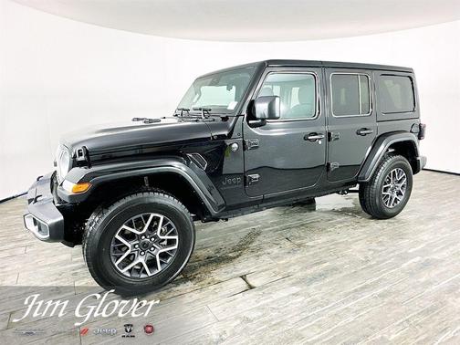 Black Clearcoat 2025 Jeep Wrangler Sahara