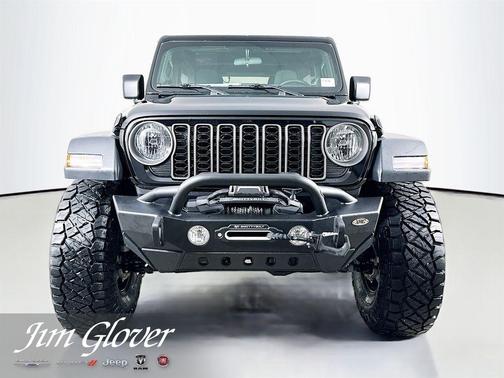 Black Clearcoat 2026 Jeep Wrangler Sport