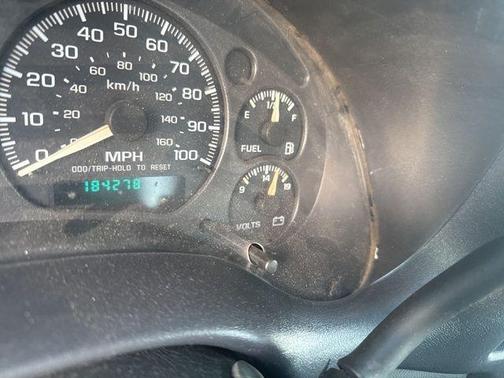 Summit White 2002 Chevrolet S-10 BASE