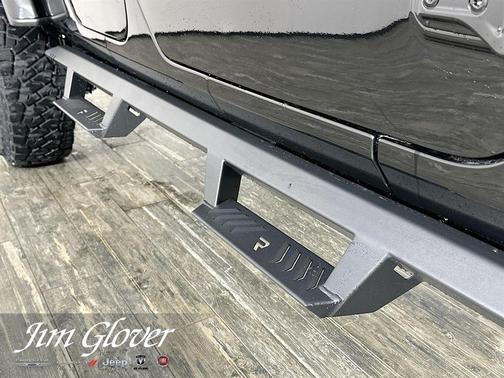 Black Clearcoat 2025 Jeep Gladiator Rubicon