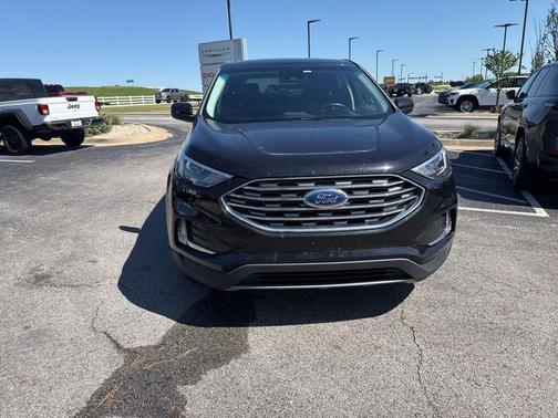 Black Metallic 2022 Ford Edge SEL