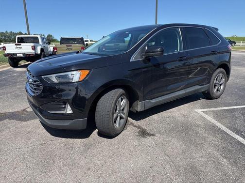 Black Metallic 2022 Ford Edge SEL
